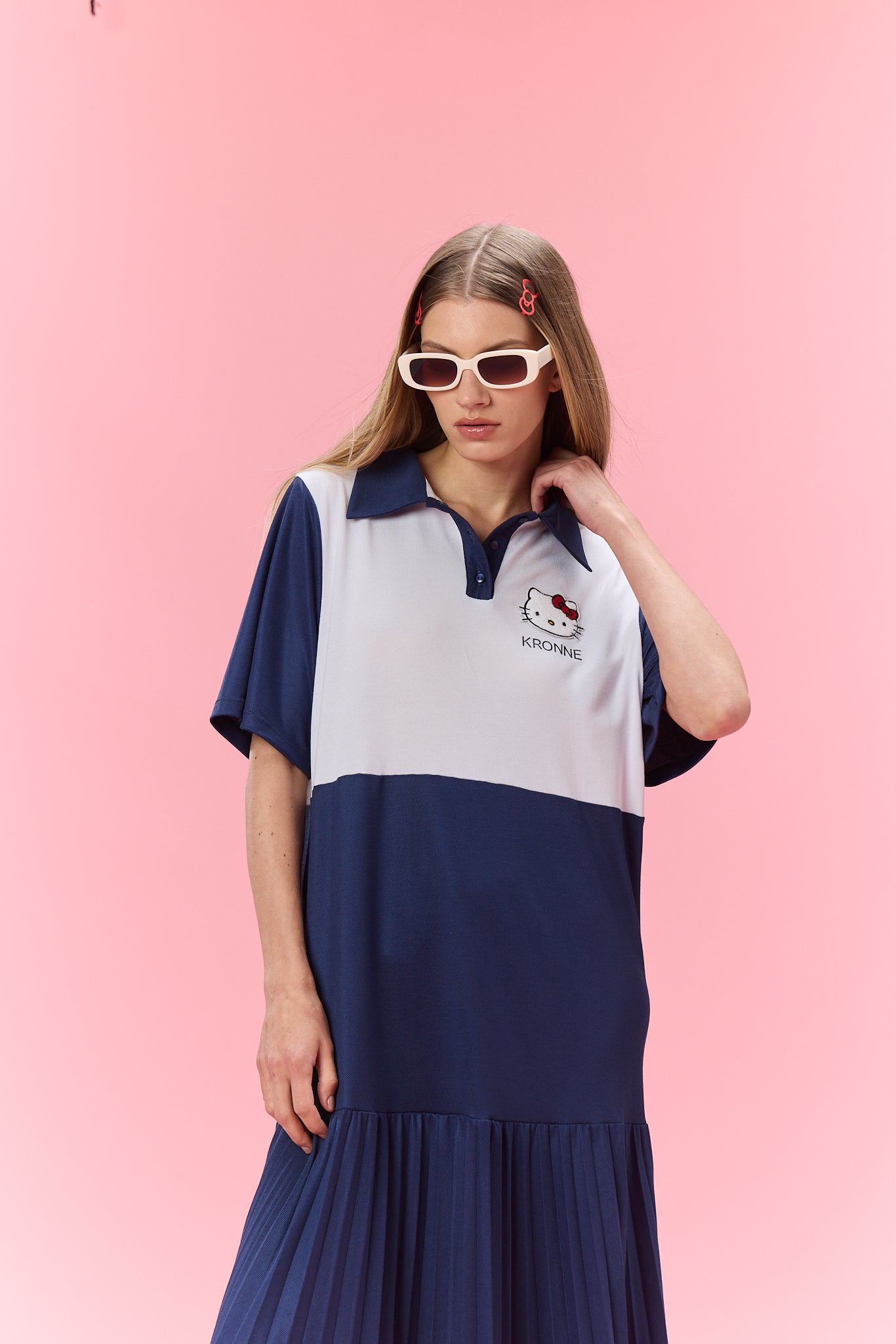 VESTIDO GOLA POLO KRONNE + HELLO KITTY
