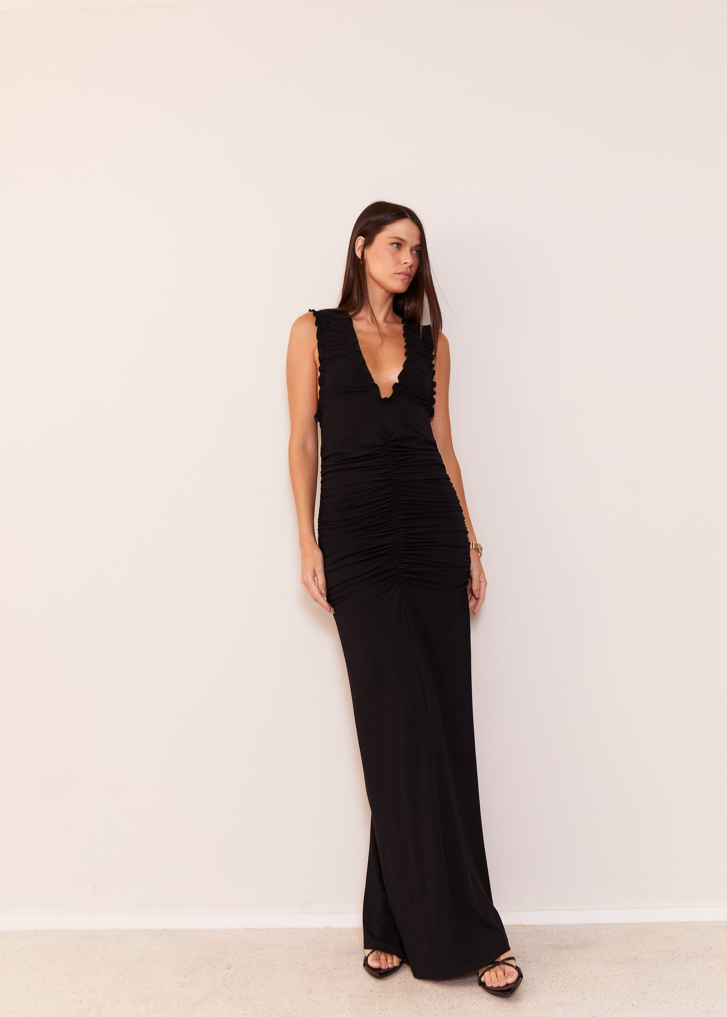 VESTIDO DRAPEADO KRONNE DECOTE V