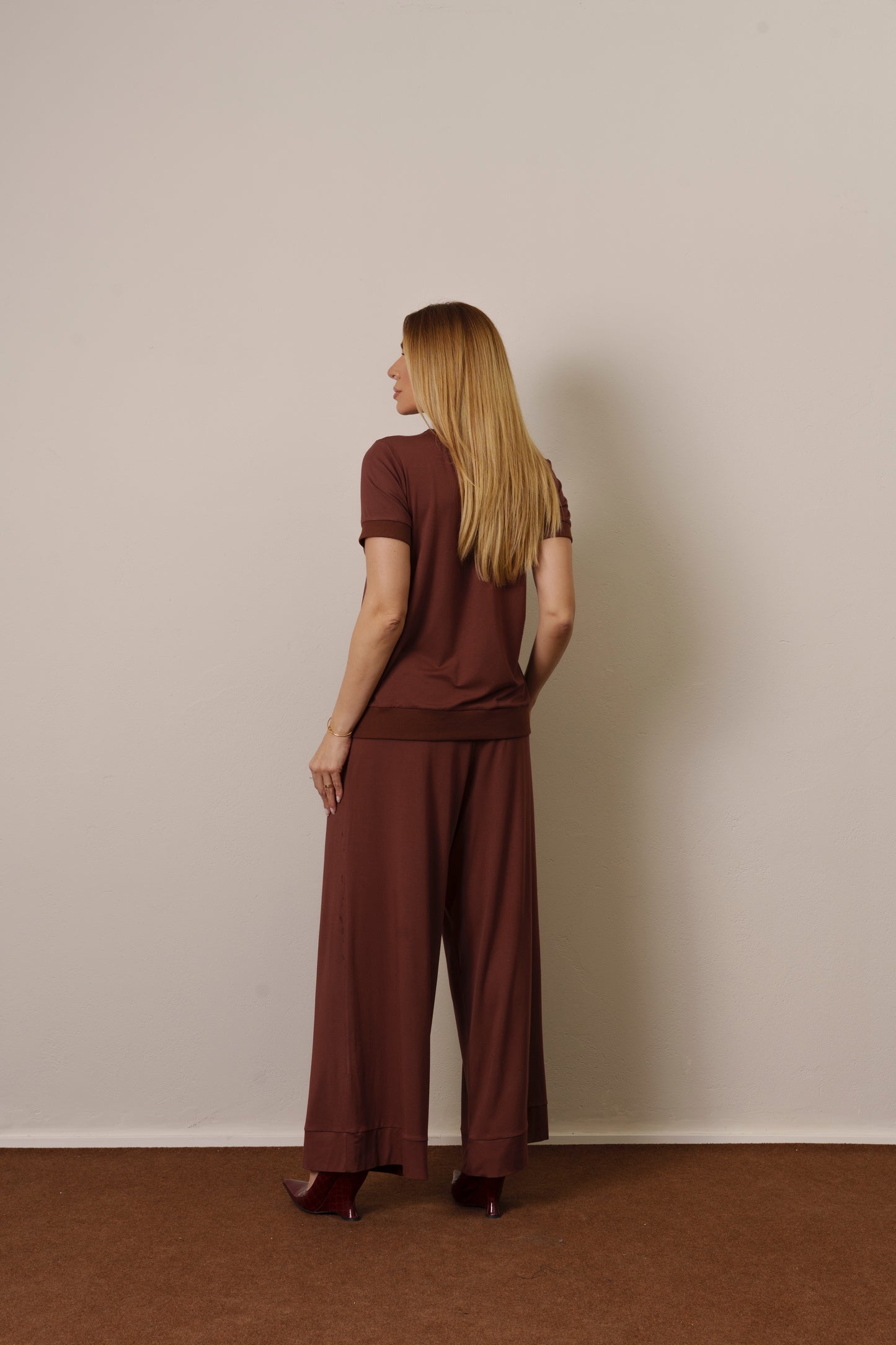 CONJUNTO TSHIRT + CALÇA COMFY KRONNE