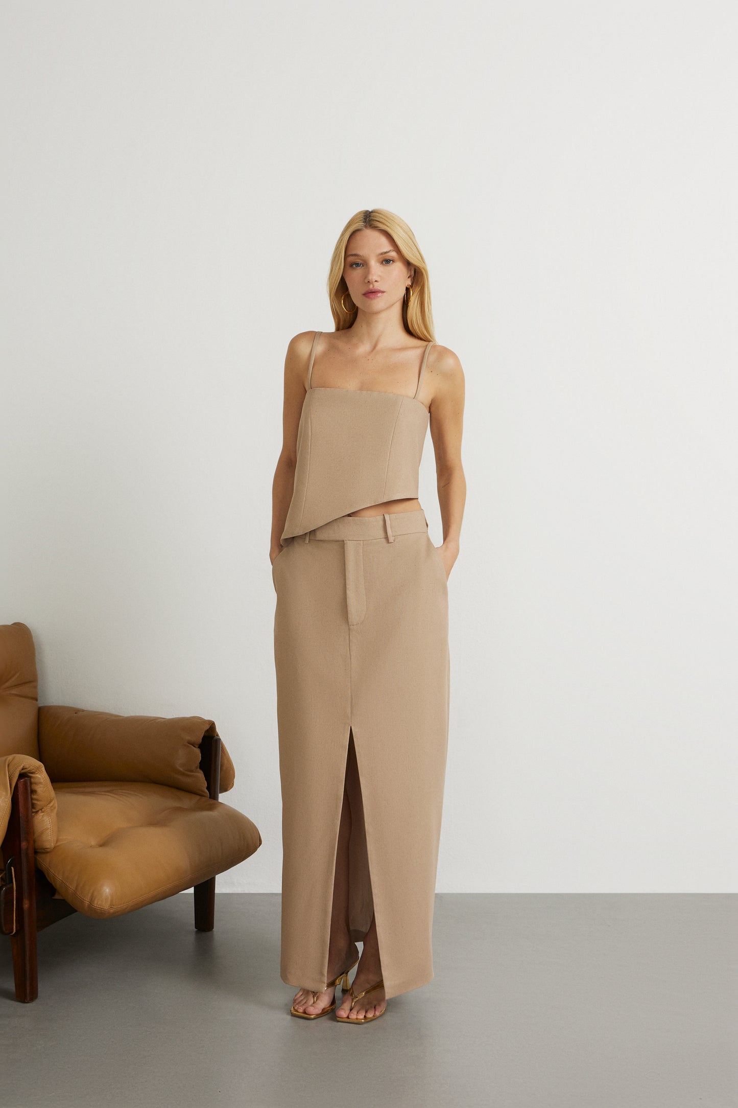 SAIA LONGA COM FENDA KRONNE