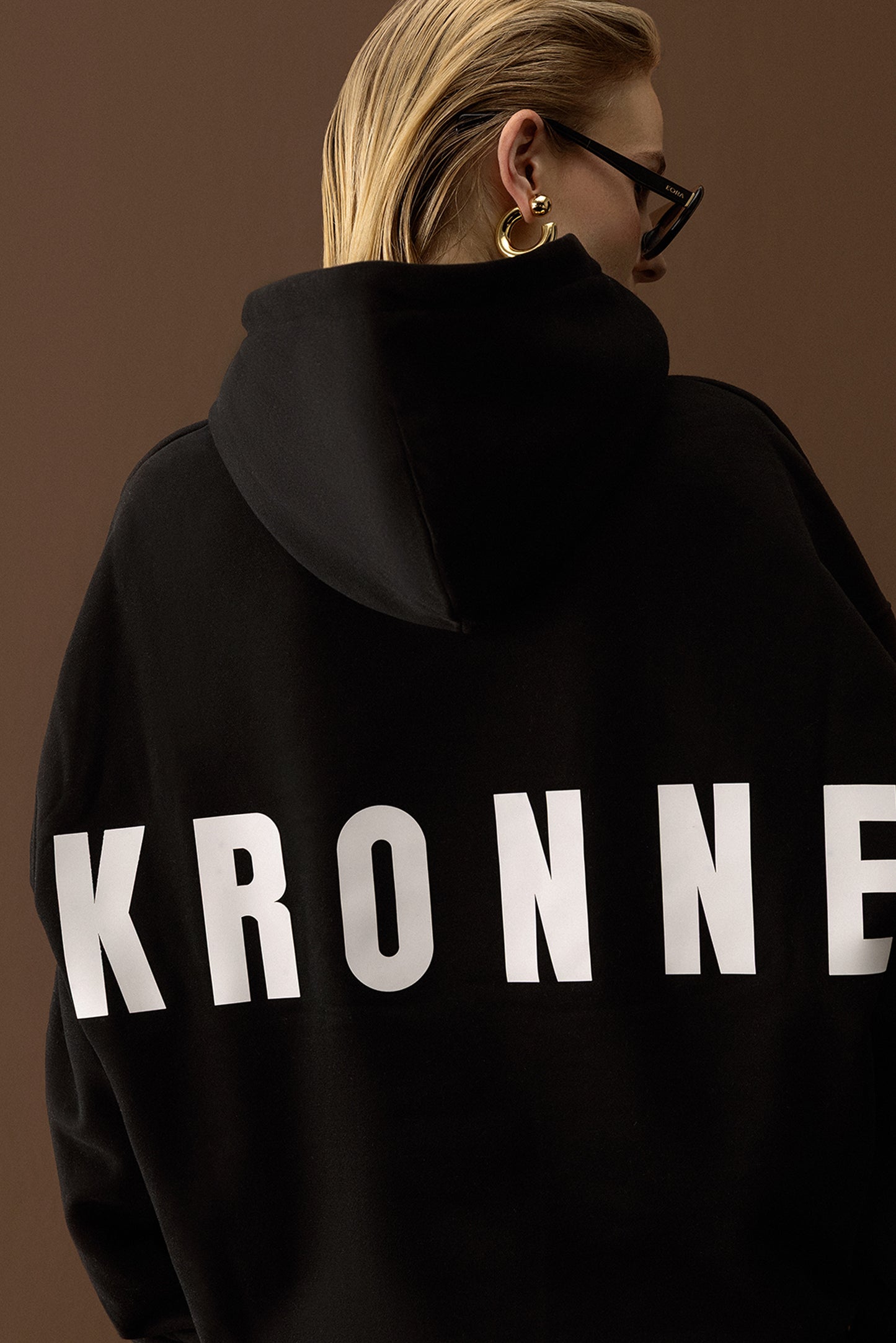 MOLETOM COM CAPUZ KRONNE