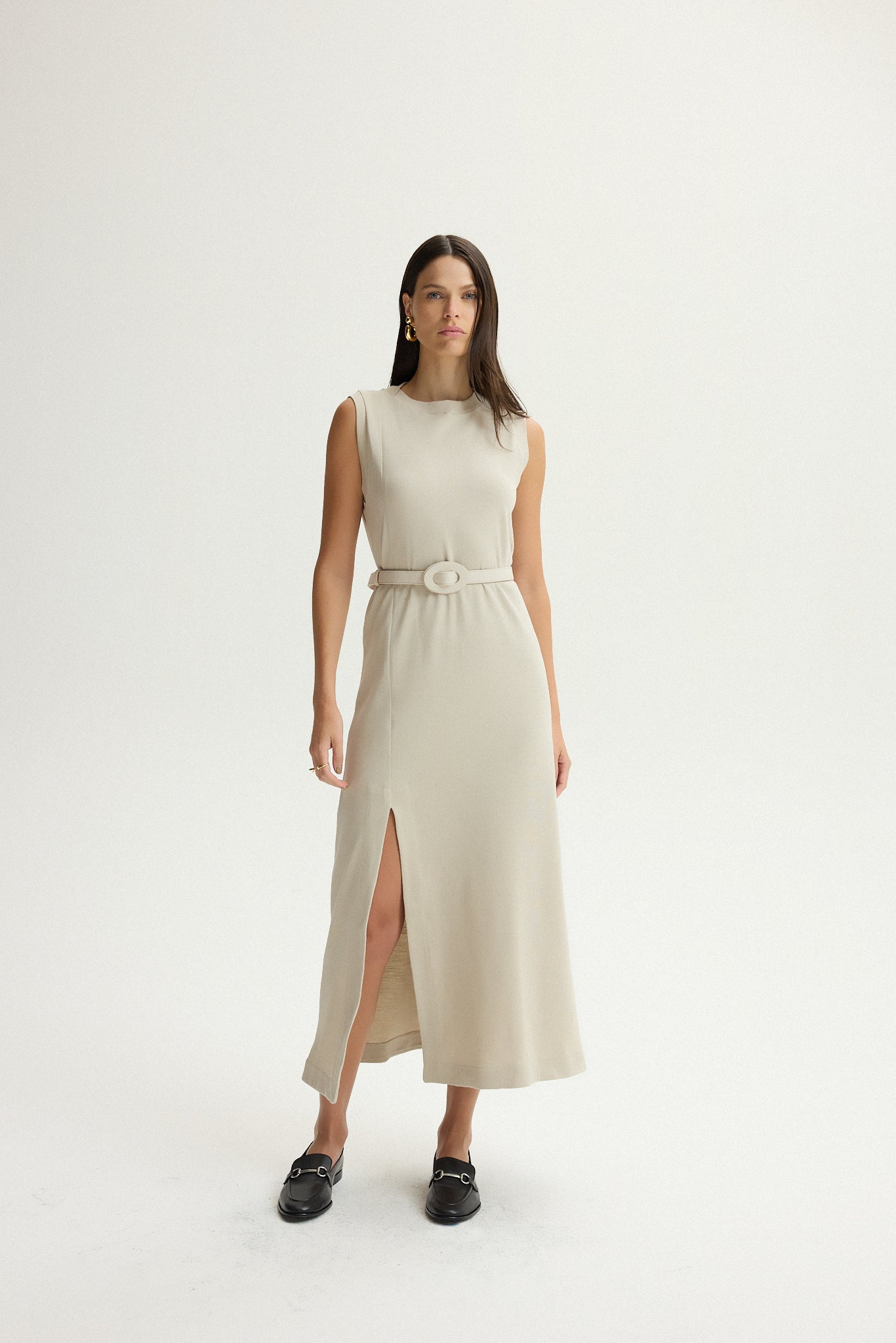 VESTIDO RECORTE RETO COM CINTO KRONNE