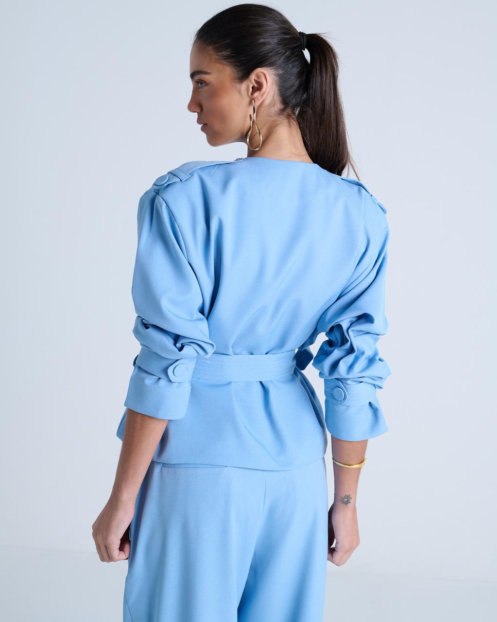 CONJUNTO TRENCH COAT CURTO COM MARTINGALE E CALÇA CINTURA LARGA