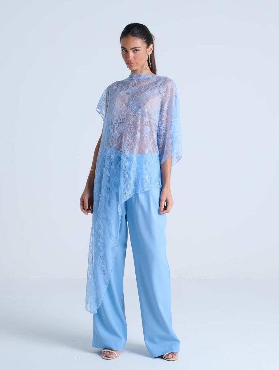 BLUSA ASSIMÉTRICA DE RENDA