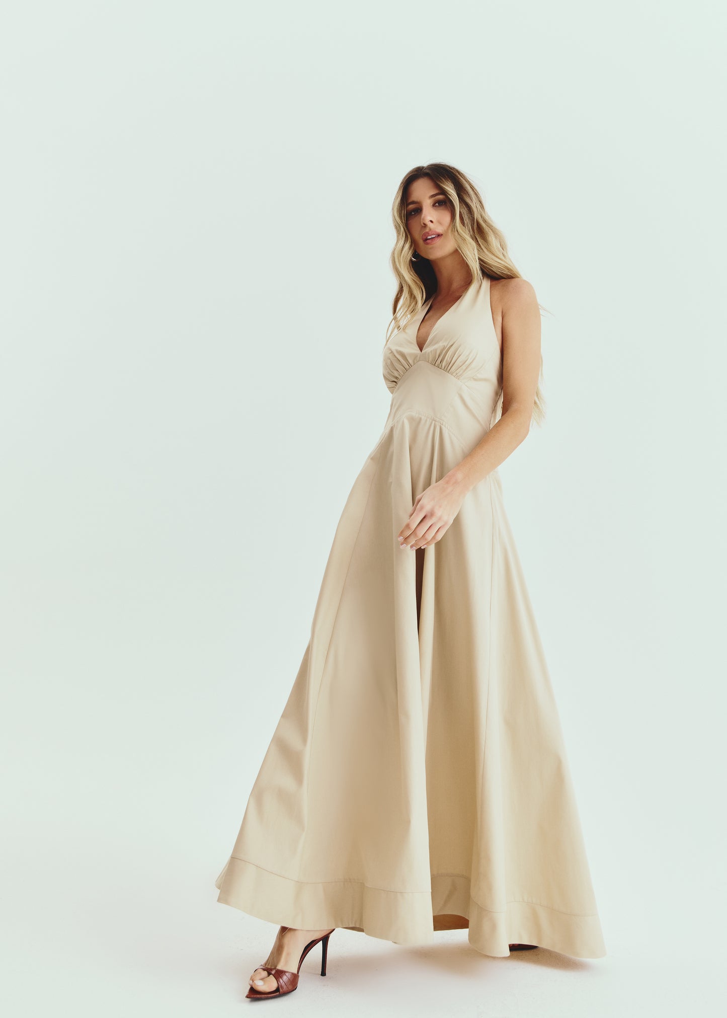 VESTIDO DECOTE V AMARRAÇÃO KRONNE