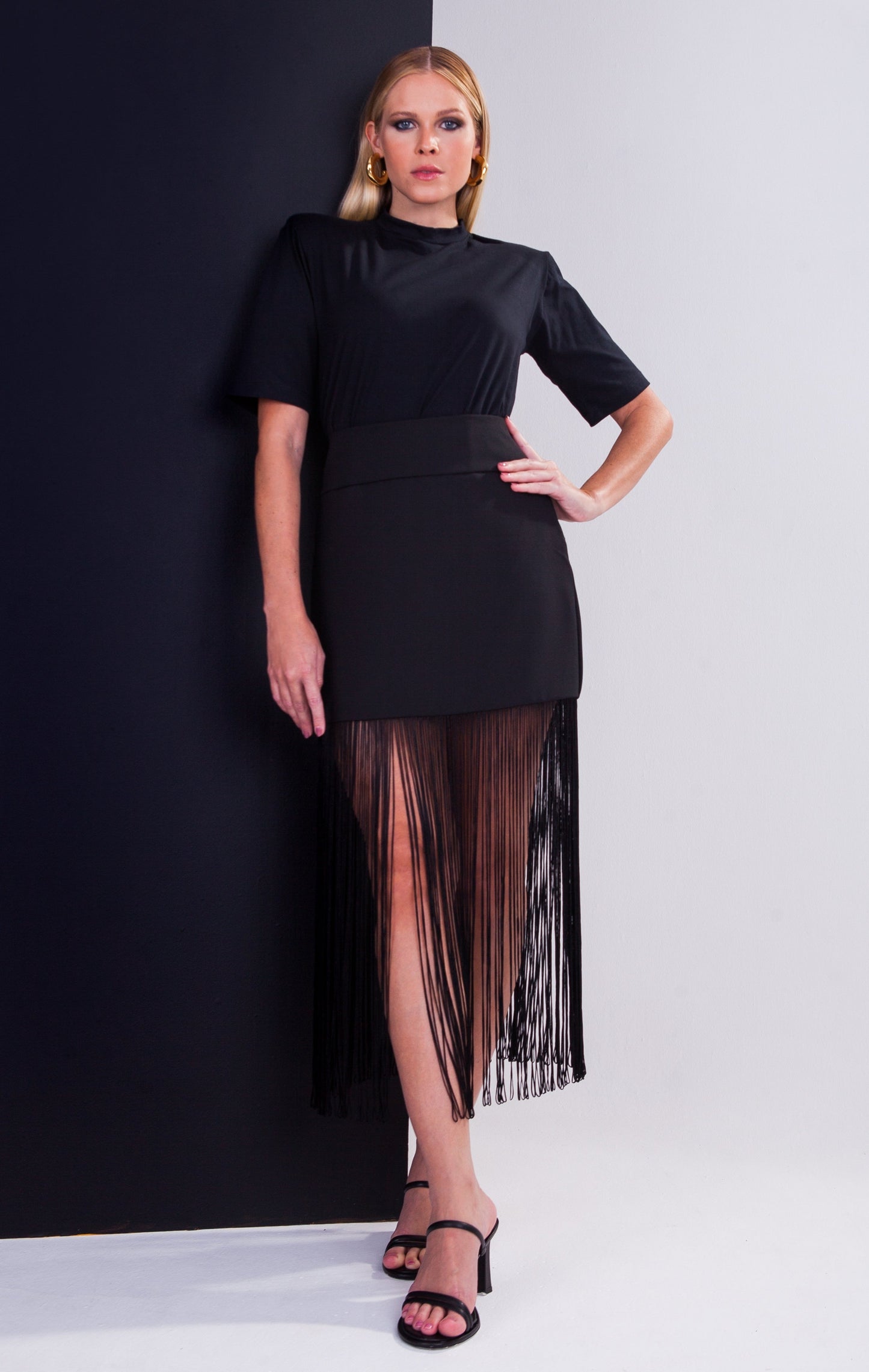 skirt w/ fringes