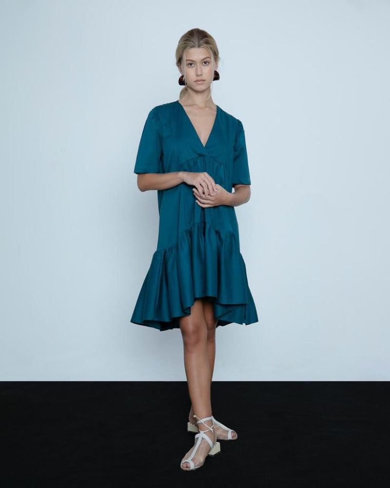 VESTIDO CURTO COM PALA KRONNE