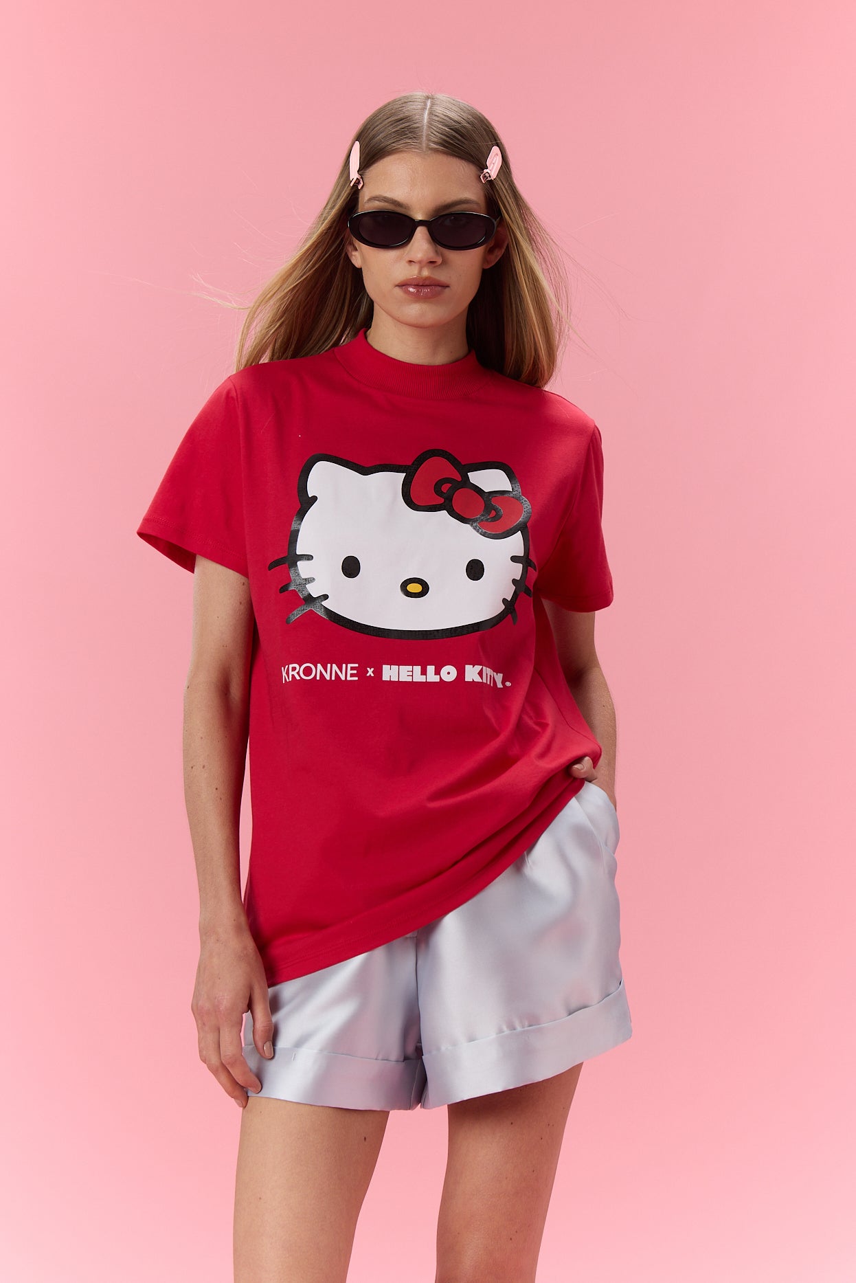 T-shirt gola alta Kronne x Hello Kitty