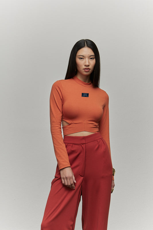 CROPPED MANGA LONGA COM VAZADO