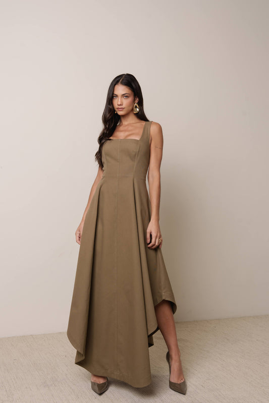 VESTIDO LONGO COM NESGAS