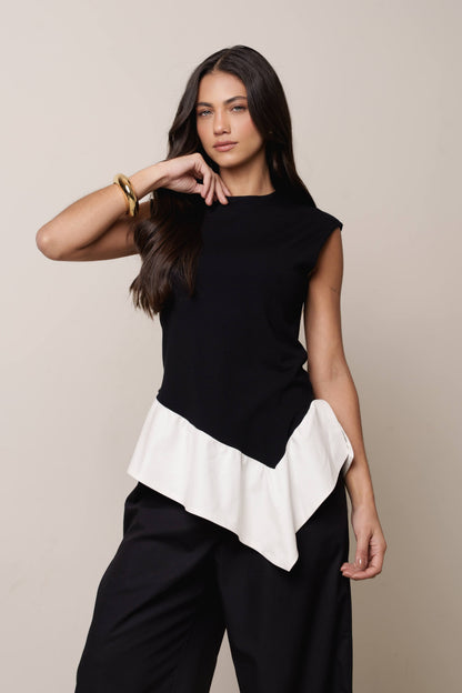 BLUSA ASSIMÉTRICA COM PEPLUM