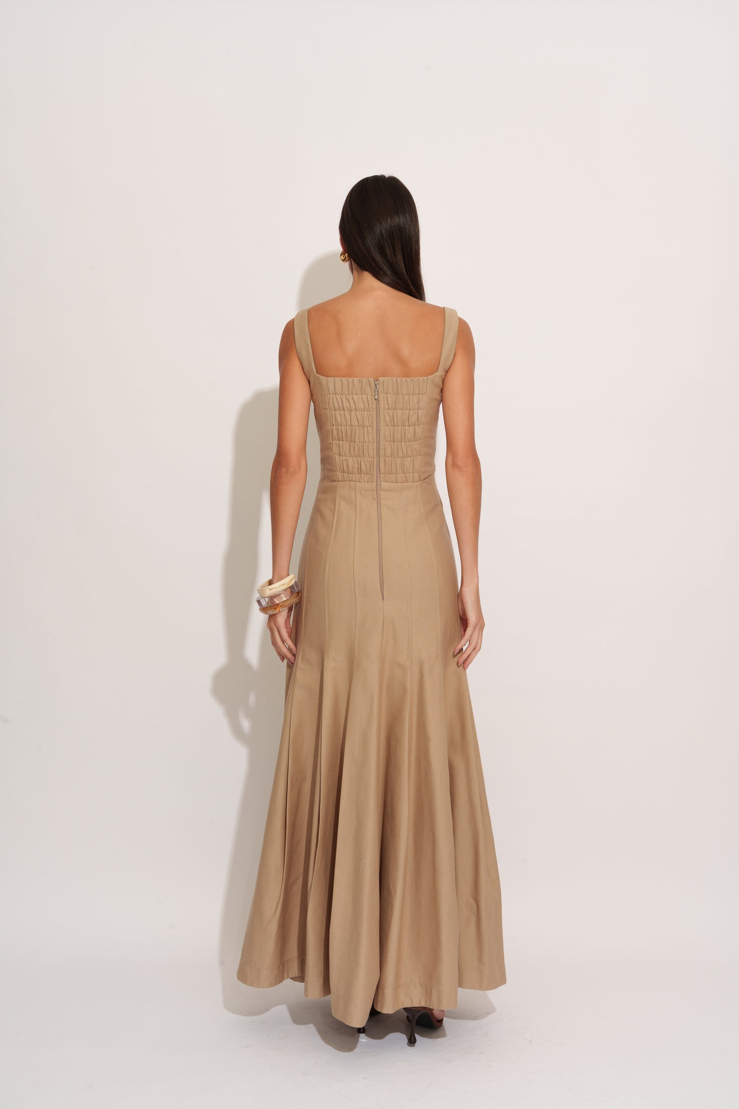 VESTIDO RECORTES E PREGAS KRONNE