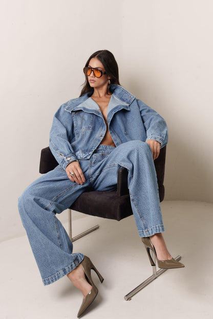 JAQUETA OVERSIZED COM GOLA ALTA