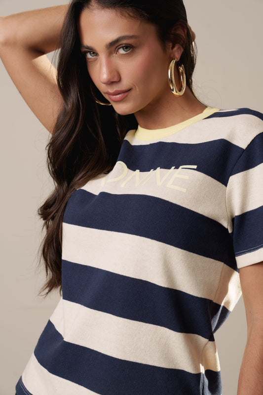 CONJUNTO BLUSA GOLA ALTA COM VIVO E SHORT DE VIES