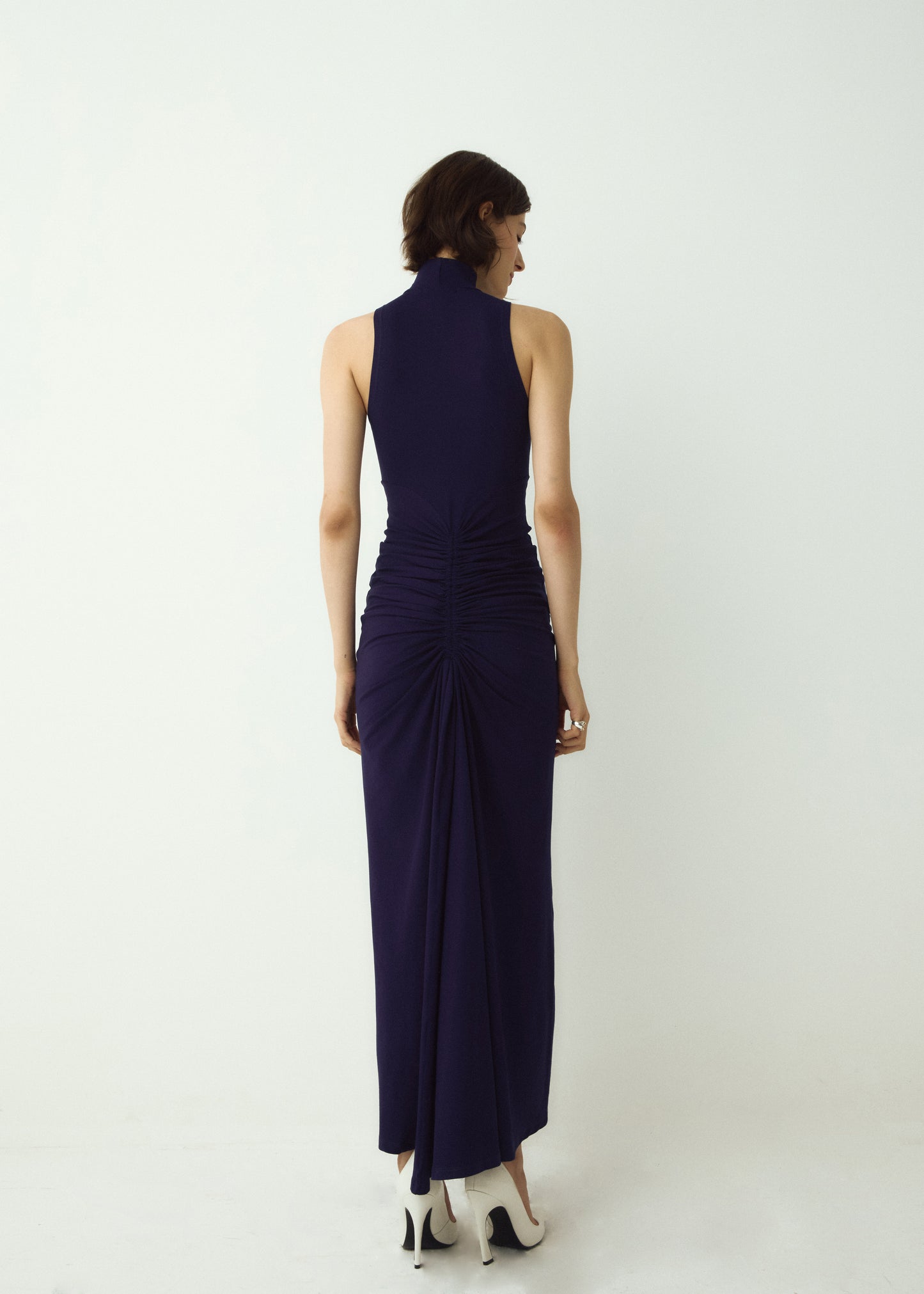 VESTIDO LONGO COM GOLA E FRANZIDO KRONNE