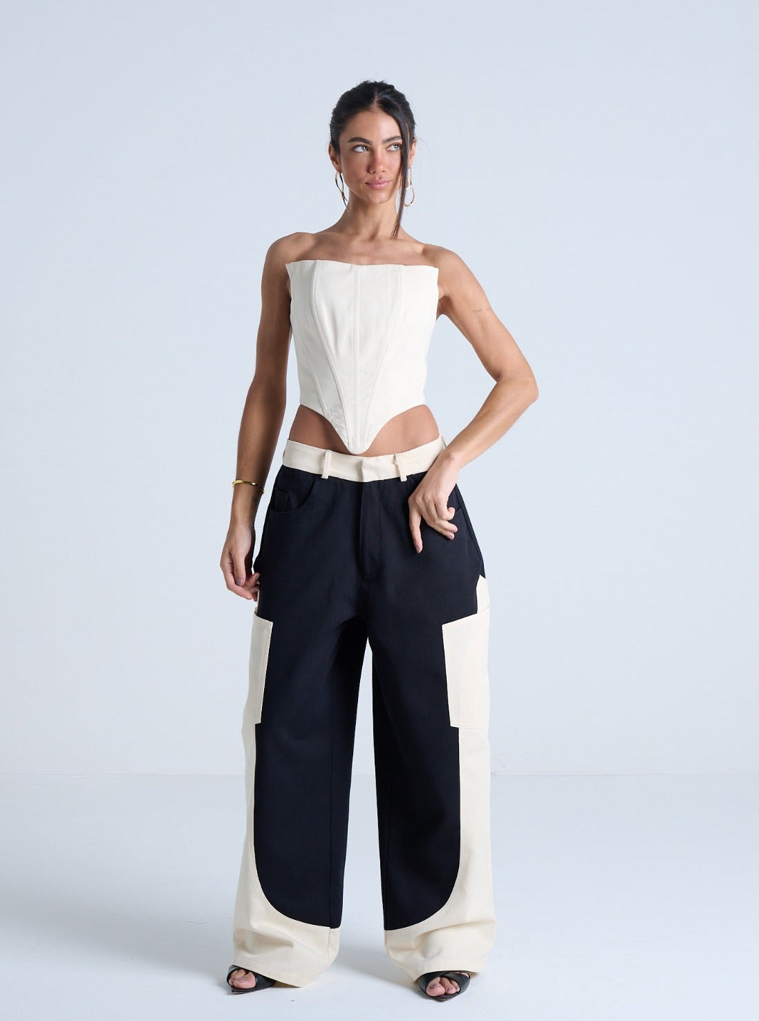 CORSET COM RECORTES KRONNE