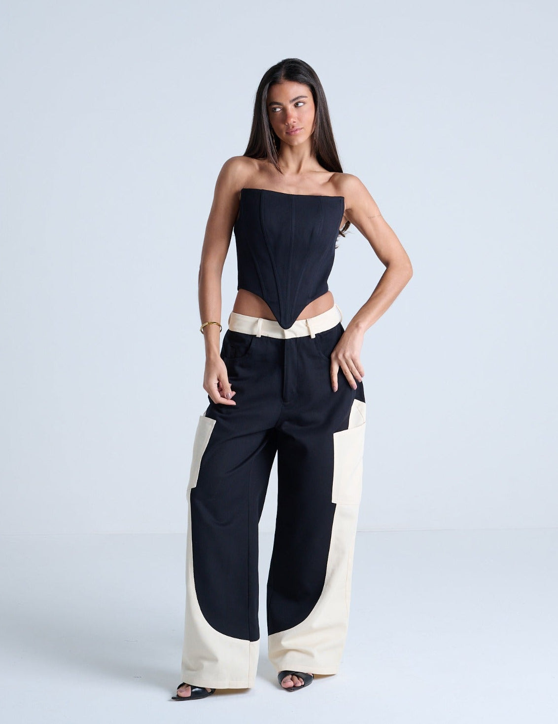 CORSET COM RECORTES KRONNE