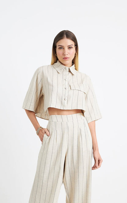 Camisa Cropped com Lapela